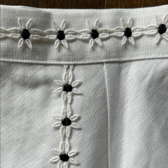 Gum Tree Farm White Linen Embroidered Midi Skirt size L - Picture 5 of 9